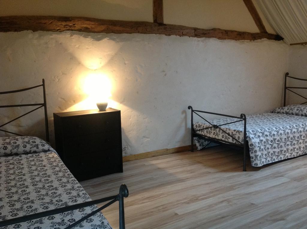 Saint-Pierre-du-Lorouër Thesecretgarden-France Bed & Breakfast 部屋 写真
