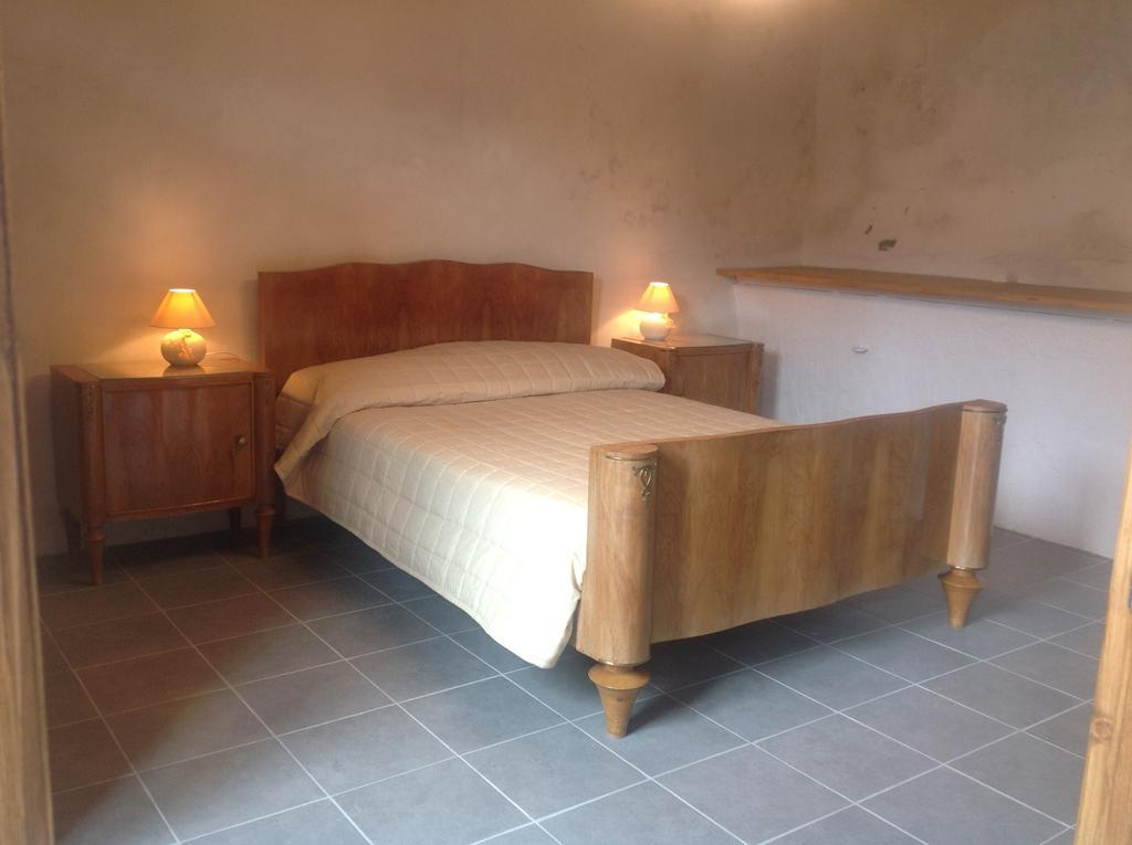 Saint-Pierre-du-Lorouër Thesecretgarden-France Bed & Breakfast 部屋 写真